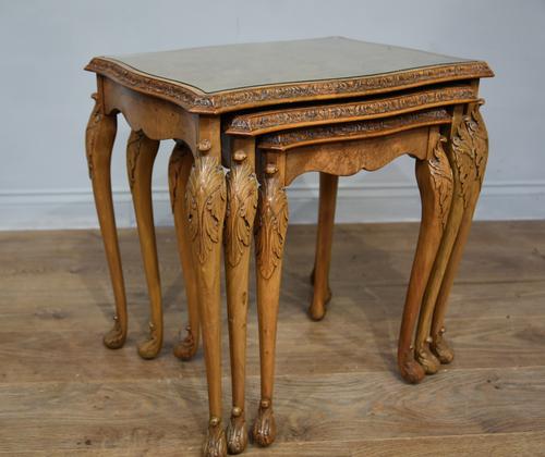Queen Anne Style Burr Walnut Nest of Tables c.1930 (1 of 5) Queen Anne Style Burr Walnut Nest of Tables c.1930 (1 of 5)