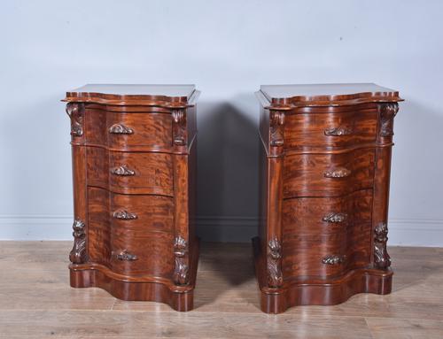 Pair of Victorian Mahogany Bedside Chests of Drawers (1 of 5)