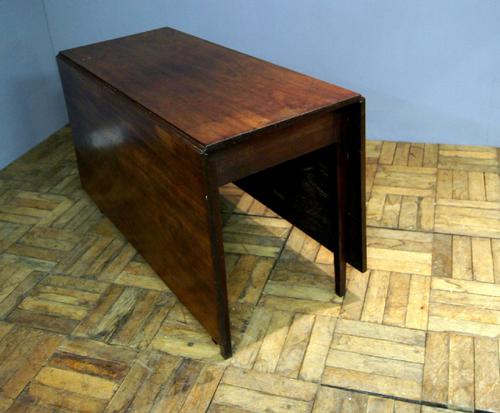 Good Practical Super Quality Georgian Mahogany 6 Leg Gateleg Table (1 of 10)