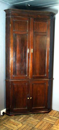 Good Honest Original Georgian Floor to Ceiling Corner Cupboard (1 of 1)