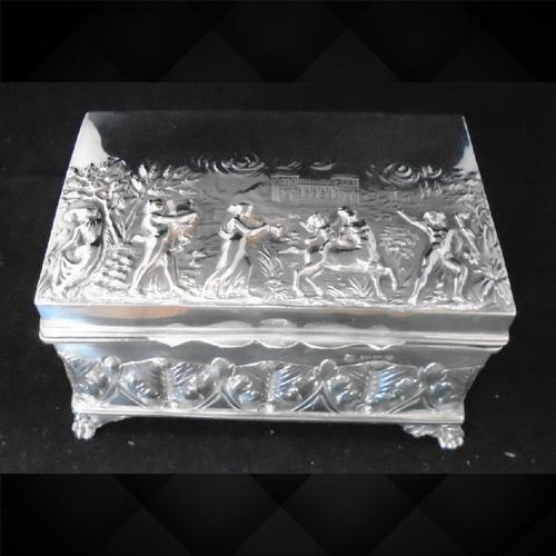 Silver Embossed Rectangular Box Chester 1901 (1 of 12)