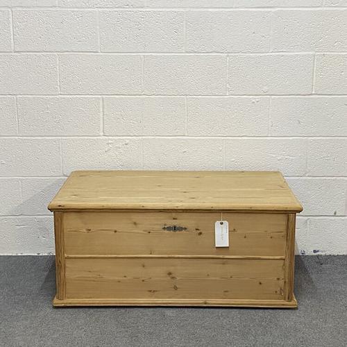 Old Pine Blanket Chest c.1880 (1 of 7) Old Pine Blanket Chest c.1880 (1 of 7)