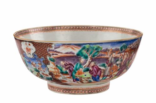 Late 18th Century Oriental Porcelain Bowl with Footed Rim (1 of 5) Late 18th Century Oriental Porcelain Bowl with Footed Rim (1 of 5)