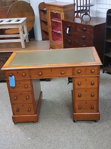 Small Victorian Desk (1 of 5)