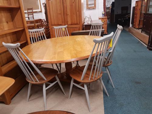 Pine Dining Table (1 of 2) Pine Dining Table (1 of 2)