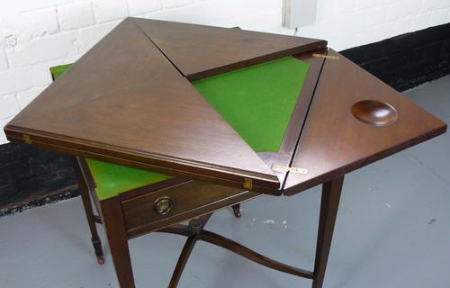 Attractive Edwardian Mahogany Envelope Card Table (1 of 1) Attractive Edwardian Mahogany Envelope Card Table (1 of 1)