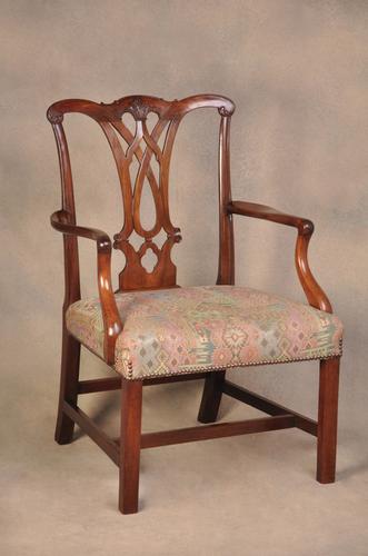 Large 18th Century Mahogany Chippendale Armchair (1 of 8)