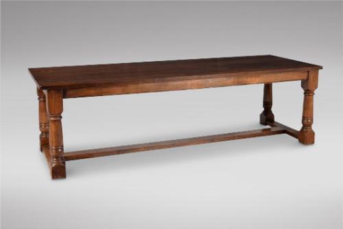 Good Sized Oak Refectory / Dining Table (1 of 5)