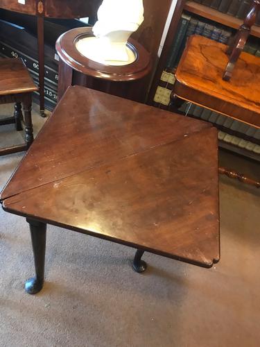 Georgian Corner Table c.1780 (1 of 1) Georgian Corner Table c.1780 (1 of 1)