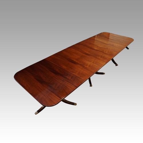 Regency Style Mahogany 3 Pillar Dining Table (1 of 11) Regency Style Mahogany 3 Pillar Dining Table (1 of 11)