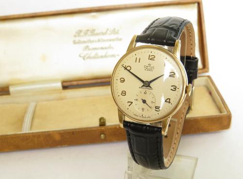 Gents 9ct Gold Smiths De Luxe Wrist Watch, 1963 (1 of 5)