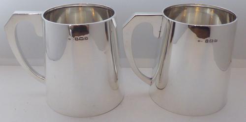 Pair 1937 Hallmarked Solid Silver 1/2 Pint Tankards Tankard Christening Mug (1 of 12)