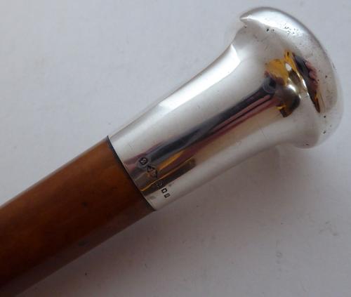 Massive Walking Stick Cane 1919 Hallmarked Solid Silver Pommel Malacca Shaft (1 of 1)