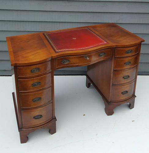 Reprodux Bevan Funnell Mahogany Serpentine Front Desk (1 of 1)