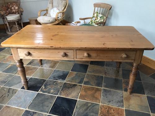 Large Pine Kitchen Table c.1850 (1 of 3)