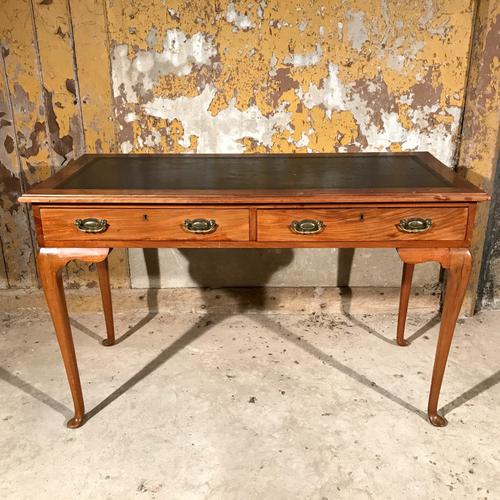Waring & Sons Walnut Desk with Leather Top c.1900 (1 of 1) Waring & Sons Walnut Desk with Leather Top c.1900 (1 of 1)