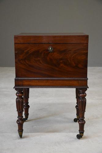 George III Mahogany Cellarette (1 of 12)