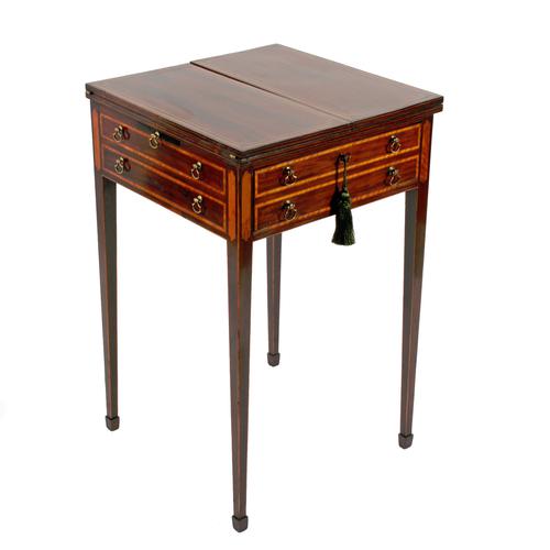 Sheraton Mahogany Patience Table (1 of 8) Sheraton Mahogany Patience Table (1 of 8)