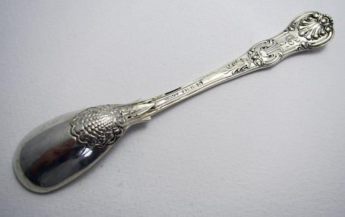 Very RAre Queen's Oyster Pattern Antique Victorian Solid Sterling Silver Long-Stem Salt / Condiment / Mustard Pot Spoon (1 of 9)