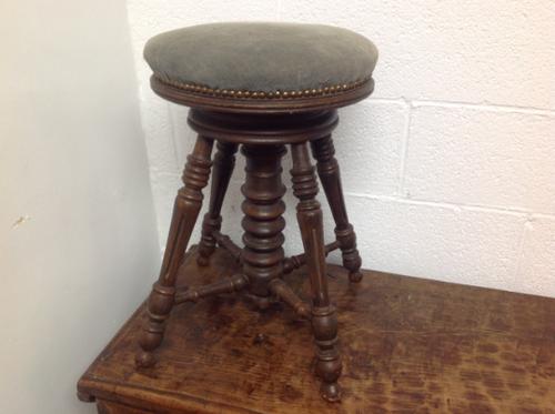 Early 20th Century French Stained Walnut Rotating, Swivel & Adjustable Height Piano Stool c.1930 (1 of 6)