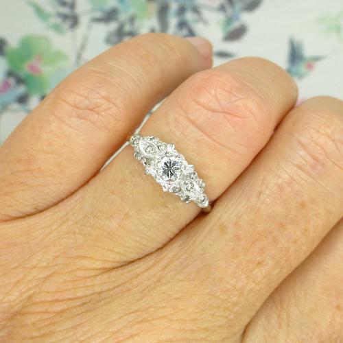 Vintage Art Deco 18ct Platinum Diamond Solitaire Engagement Ring 1930s (1 of 10) Vintage Art Deco 18ct Platinum Diamond Solitaire Engagement Ring 1930s (1 of 10)