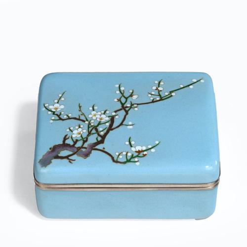 A Meiji Period Cloisonné Box (1 of 4) A Meiji Period Cloisonné Box (1 of 4)