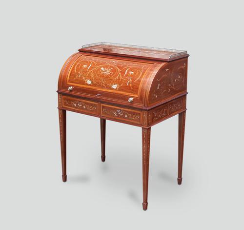 Roll Top / Cylinder Desk by Edwards & Roberts (1 of 8) Roll Top / Cylinder Desk by Edwards & Roberts (1 of 8)