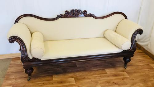 William IV Sofa (1 of 10)