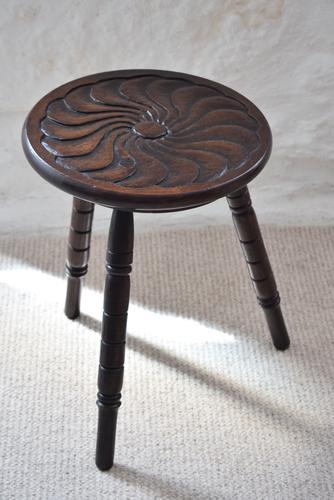 Small Oak Occasional Table with Carved Circular Top (1 of 10) Small Oak Occasional Table with Carved Circular Top (1 of 10)