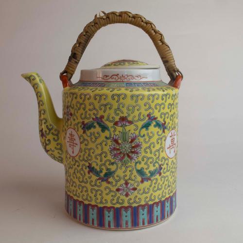 Vintage Mun Shou 'Longevity' Yellow Chinese Teapot 3369 / LA183002