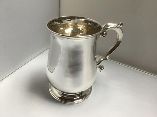 George II Solid Silver Mug / Tankard (1 of 7) George II Solid Silver Mug / Tankard (1 of 7)