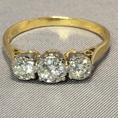 Vintage 18ct Yellow Gold & Platinum 3 Diamonds Ring (1 of 7) Vintage 18ct Yellow Gold & Platinum 3 Diamonds Ring (1 of 7)