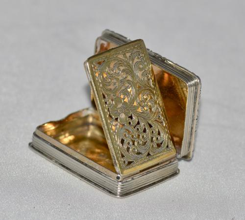 1837 Superb Vinaigrette & Made by Renowned Silversmith Nathan Mills, Birmingham (1 of 11) 1837 Superb Vinaigrette & Made by Renowned Silversmith Nathan Mills, Birmingham (1 of 11)