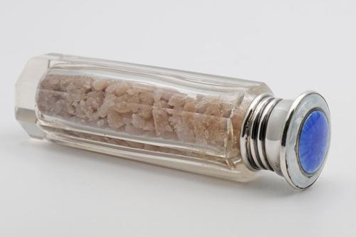 Smelling Salts Bottle (1 of 4) Smelling Salts Bottle (1 of 4)