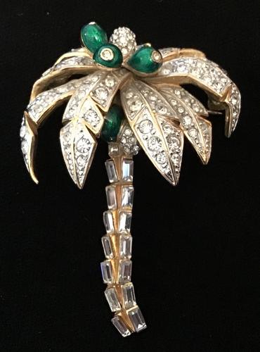 Christian Dior Costume Brooch (1 of 5) Christian Dior Costume Brooch (1 of 5)