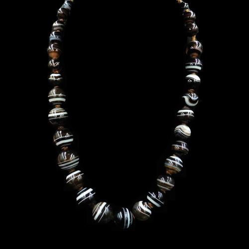 Antique Victorian Banded Bullseye Agate Beaded Necklace (1 of 8) Antique Victorian Banded Bullseye Agate Beaded Necklace (1 of 8)