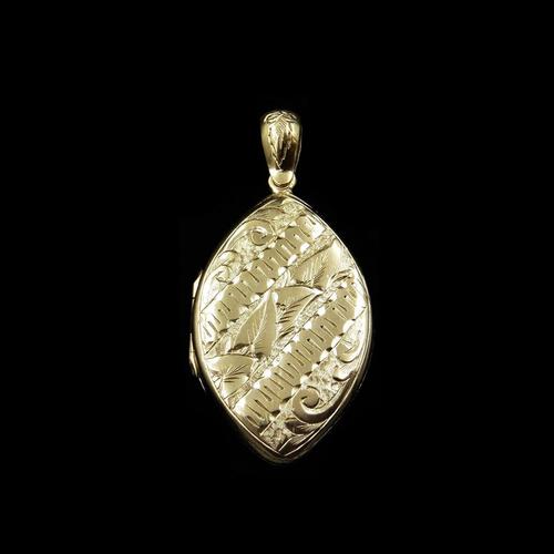 Antique Victorian Gold Cased Navette Engraved Ivy Leaves Photo Locket Pendant (1 of 7) Antique Victorian Gold Cased Navette Engraved Ivy Leaves Photo Locket Pendant (1 of 7)
