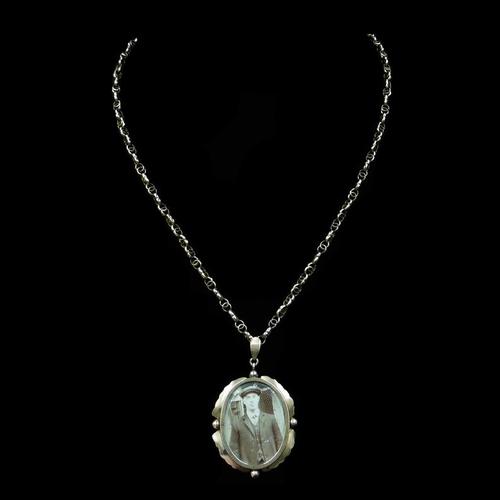 Antique 9ct 9K Yellow Gold Oval Photo Locket & Fancy Chain Necklace (1 of 9) Antique 9ct 9K Yellow Gold Oval Photo Locket & Fancy Chain Necklace (1 of 9)
