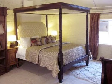 Antique Bedroom Furniture