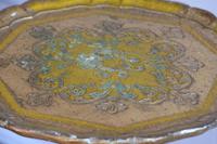 Gold giltwood Florentine three legged pedestal table (3 of 6) Gold giltwood Florentine three legged pedestal table (3 of 6)