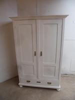 Victorian Antique / Old Pine 2 Door 1 Piece Painted Child's Wardrobe (4 of 10) Victorian Antique / Old Pine 2 Door 1 Piece Painted Child's Wardrobe (4 of 10)