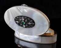 Art Deco Diamond and Emerald snuff box, 18ct gold, Mother of Pearl (9 of 14) Art Deco Diamond and Emerald snuff box, 18ct gold, Mother of Pearl (9 of 14)
