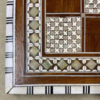 Rosewood bone and mother of Pearl chess board (2 of 7) Rosewood bone and mother of Pearl chess board (2 of 7)
