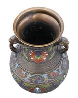 Late 19th Century quality Chinese bronze cloisonne vase (2 of 7) Late 19th Century quality Chinese bronze cloisonne vase (2 of 7)