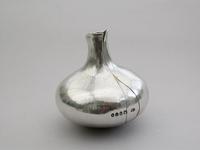 Victorian Cast Naturalistic Novelty Silver Onion Scent Bottle by E H Stockwell, London, 1881 (18 of 20) Victorian Cast Naturalistic Novelty Silver Onion Scent Bottle by E H Stockwell, London, 1881 (18 of 20)