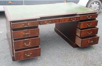 1960s Large Mahogany Partners Desk with Green Leather on Top (4 of 6) 1960s Large Mahogany Partners Desk with Green Leather on Top (4 of 6)