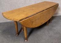 Solid Oak Gateleg Coffee Table / Drop Leaf Coffee Table (3 of 7) Solid Oak Gateleg Coffee Table / Drop Leaf Coffee Table (3 of 7)