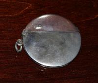 1908 Silver Vesta Case - Plain Circular - by Silversmith William Neale, Chester (5 of 7) 1908 Silver Vesta Case - Plain Circular - by Silversmith William Neale, Chester (5 of 7)