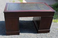 1960s Large Mahogany Pedestal Desk with Green Leather (6 of 6) 1960s Large Mahogany Pedestal Desk with Green Leather (6 of 6)