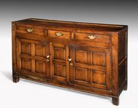 Late 18th Century Oak Dresser Base with Three Drawers to the Top (2 of 5) Late 18th Century Oak Dresser Base with Three Drawers to the Top (2 of 5)